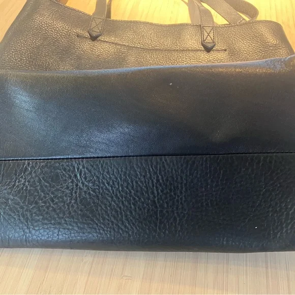 Madewell Black Leather Tote Bag - Picture 2 of 5